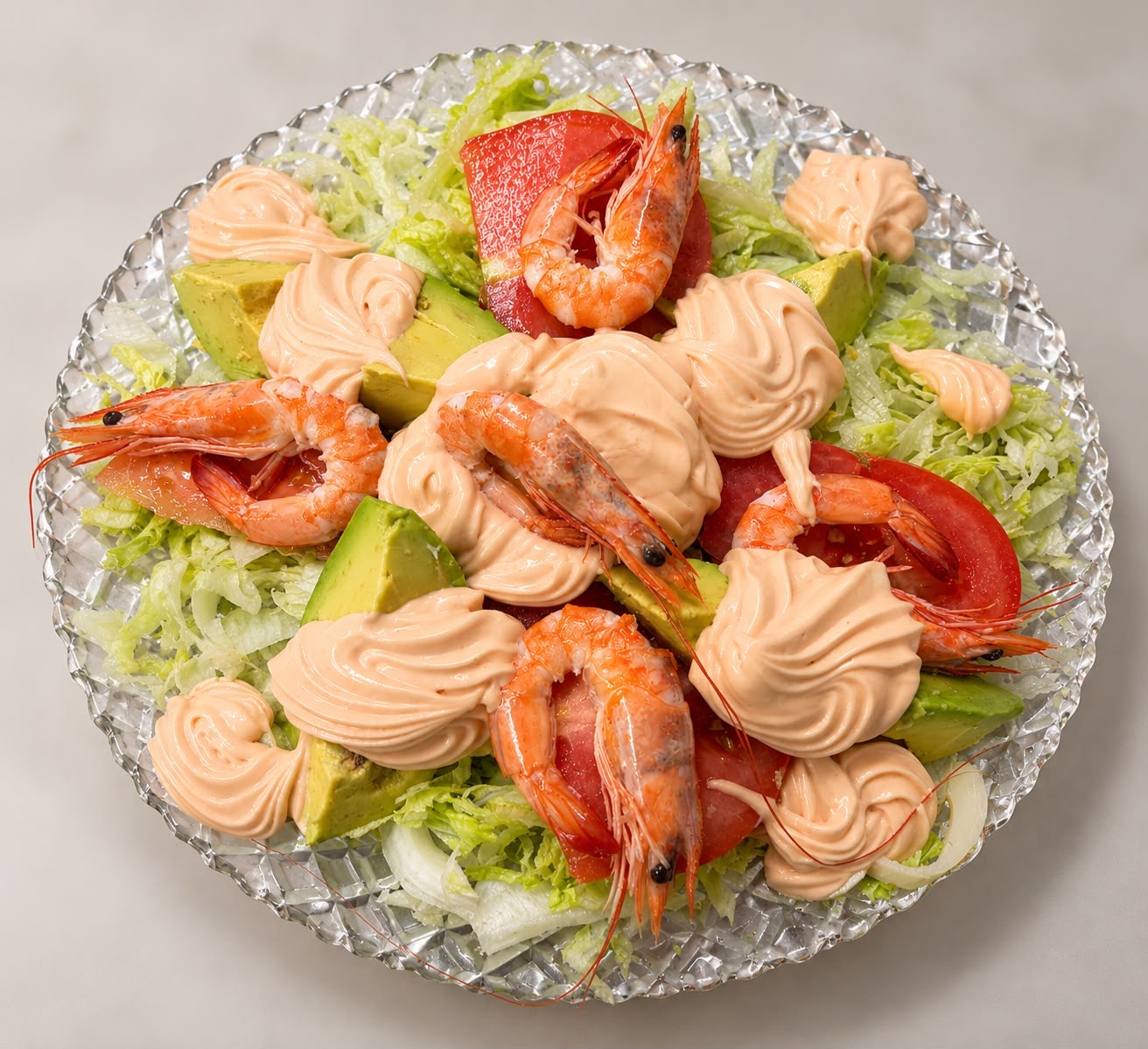 Ensalada de aguacate y langostinos